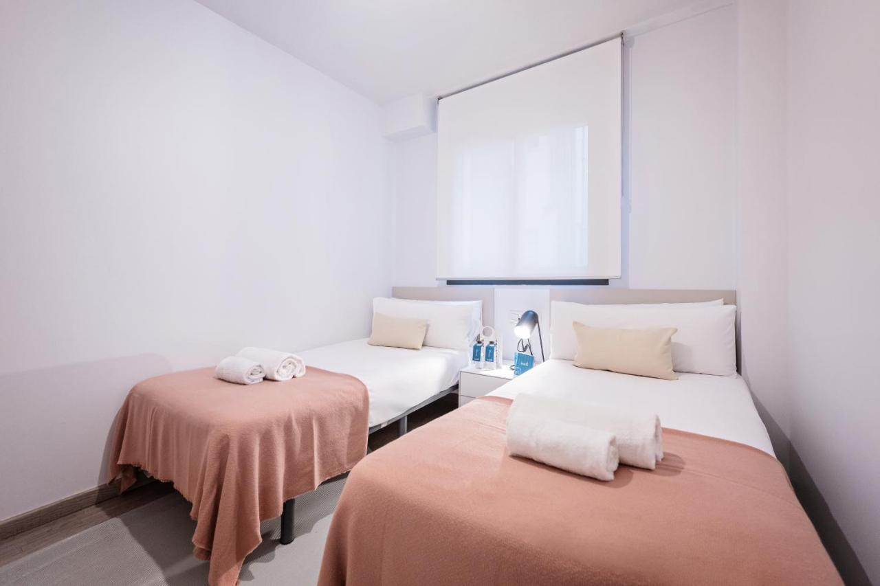 Appartement Sweett - Carrer Fira à Barcelone Extérieur photo